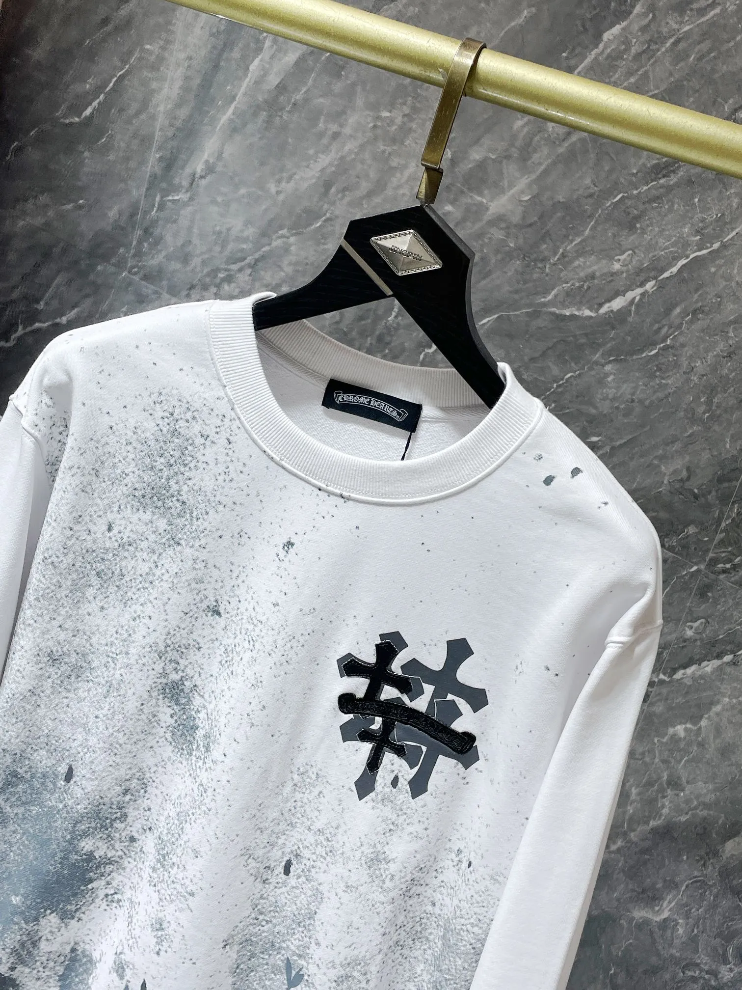 P230 Chrome Hearts Autumn and Winter 2025 are on sale simultaneously at counters. High-weight, environmentally friendly and high-quality top-quality fabrics. Starry sky cross patchwork leather embroidered crew neck sweatshirt. Imported environmentally friendly glue printing and dyeing. Simultaneous counter sales. 1:1 replica version. Recommended colors: black and white. Size: S, M, L, XL.